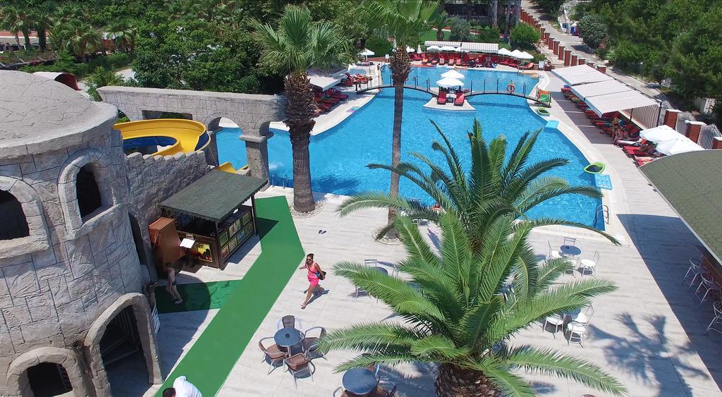 Thalia Beach Resort Hotel Ilica  Eksteriør billede