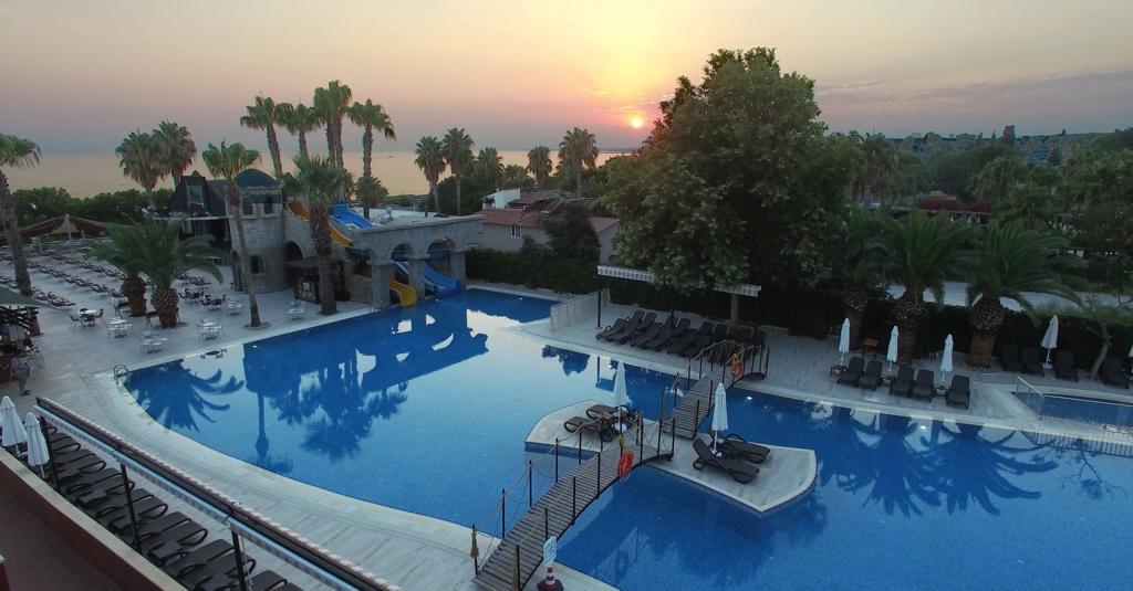 Thalia Beach Resort Hotel Ilica  Eksteriør billede