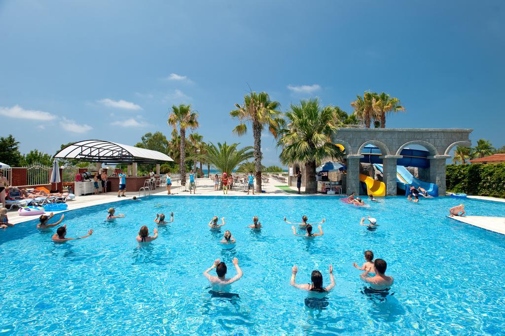 Thalia Beach Resort Hotel Ilica  Eksteriør billede